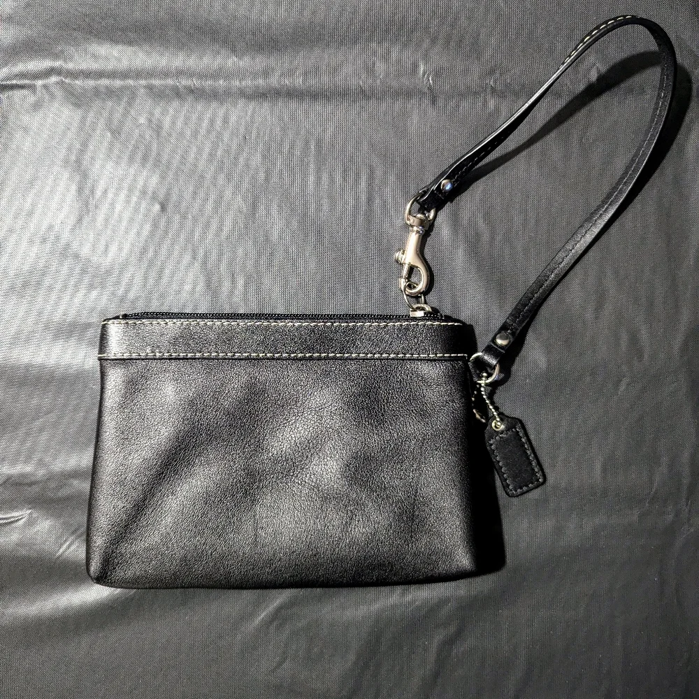 Coach Pleated Leather Black Wristlet Early 2000s Y2K